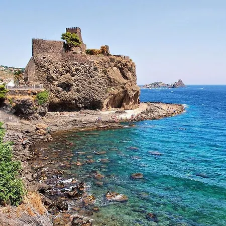 Scorcio Di Mare * Aci Castello